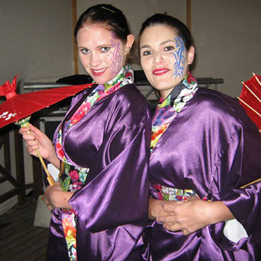 PInternational Dancers